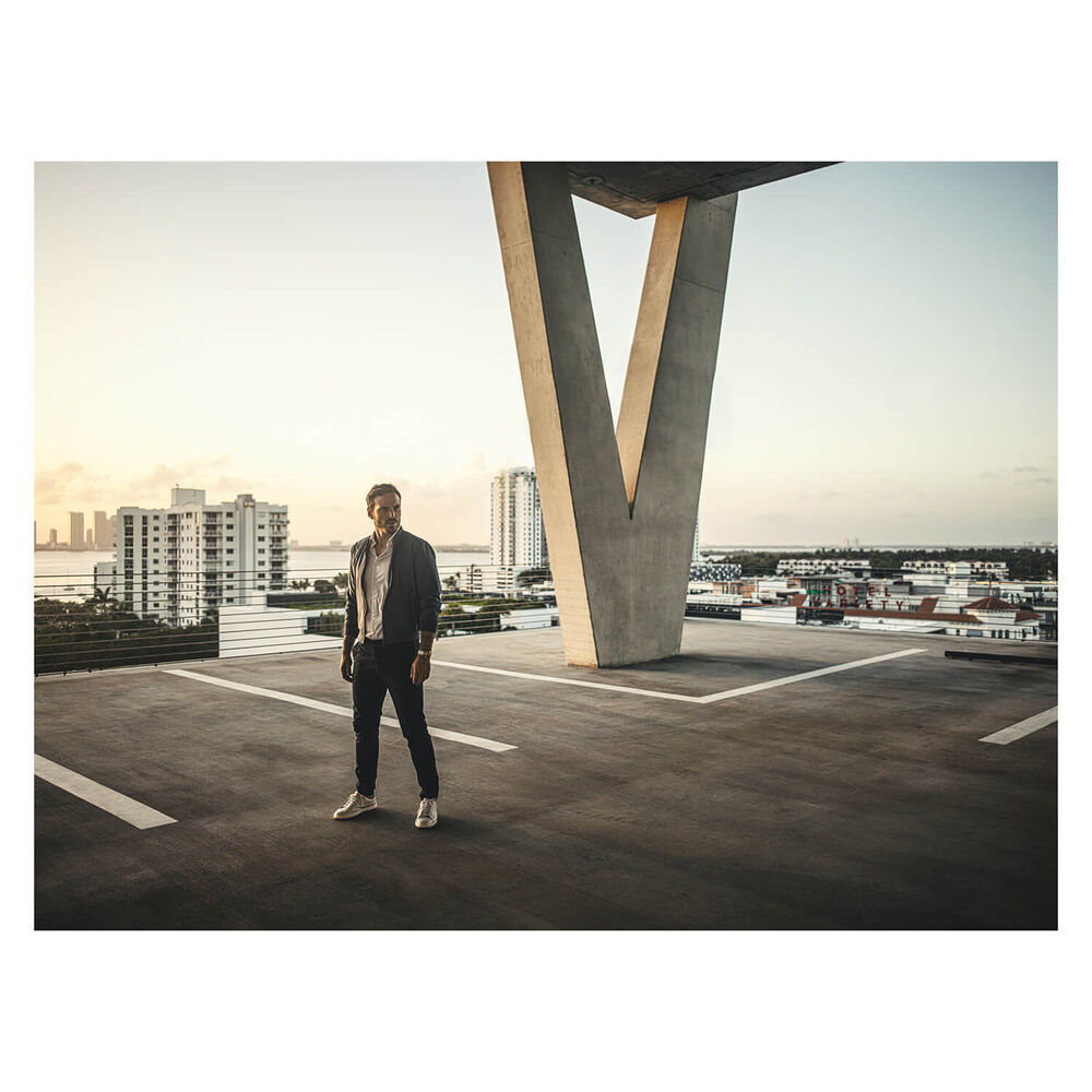 Certina DS Action Diver 38mm Dial Green Bezel Yellow Gold & Steel Bracelet Watch image number 2