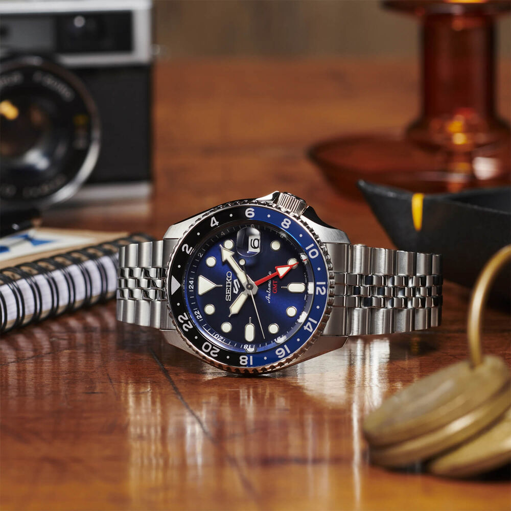Seiko 5 Sports "Blueberry" 42.5mm Blue Dial Bracelet Watch image number 3