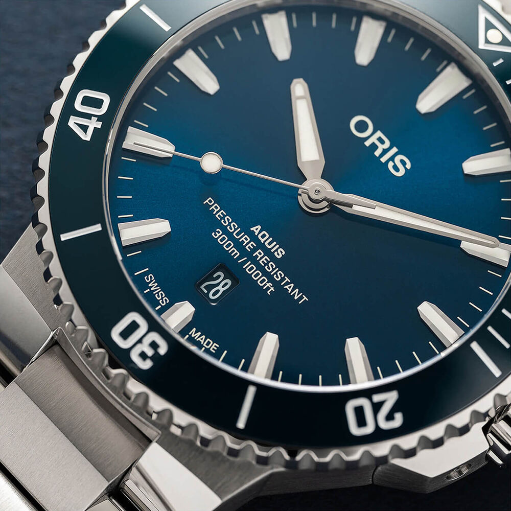 Oris Aquis Date 43.5mm Blue Dial Stainless Steel Bracelet Watch