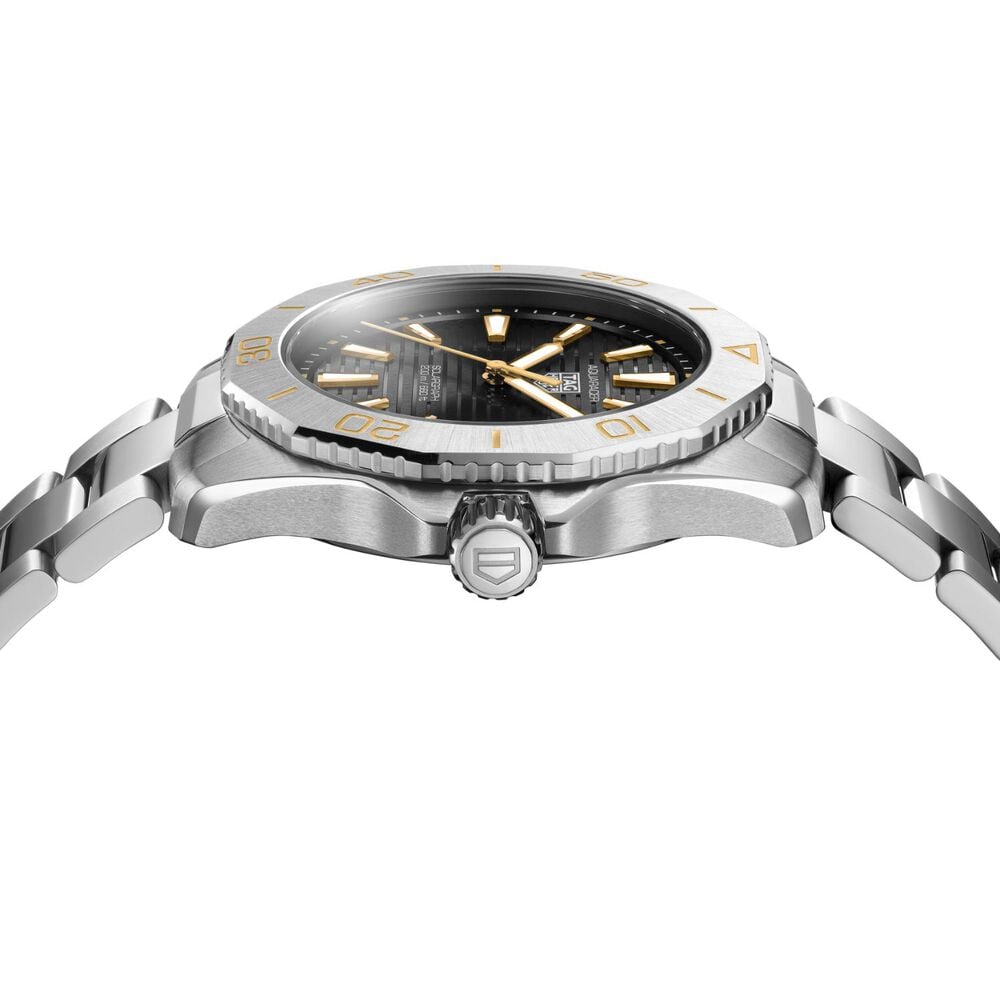 TAG Heuer Aquaracer Professional 200 Solargraph UK Limited Edition 40mm Steel Bracelet Watch