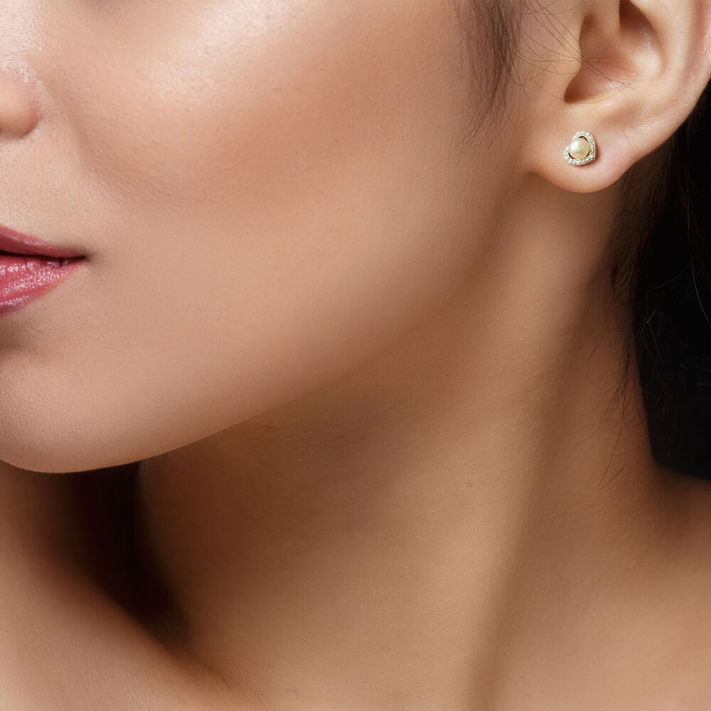 Sterling Silver 4.5-5mm Freshwater Pearl & Cubic Zirconia Heart Shaped Stud Earrings image number 2