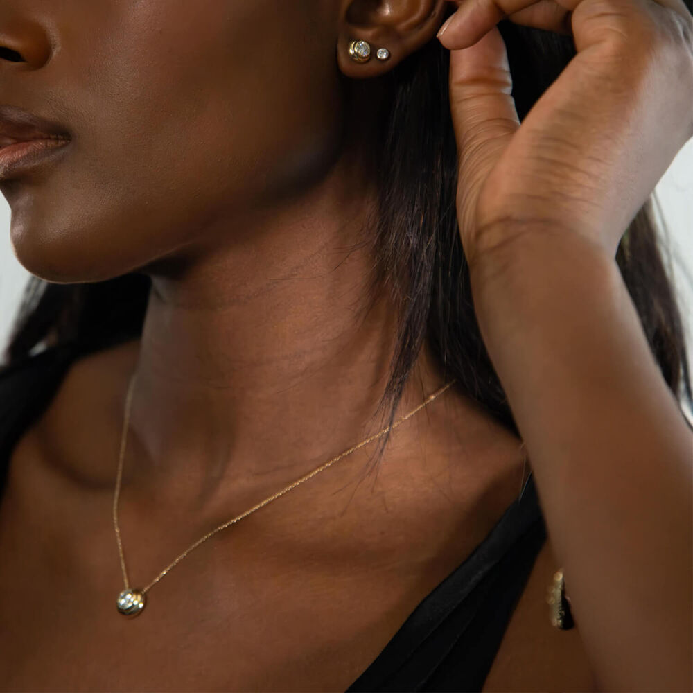 Born Orbit 9ct Yellow Gold Lab Grown 1.00ct Round Diamond Pendant image number 3