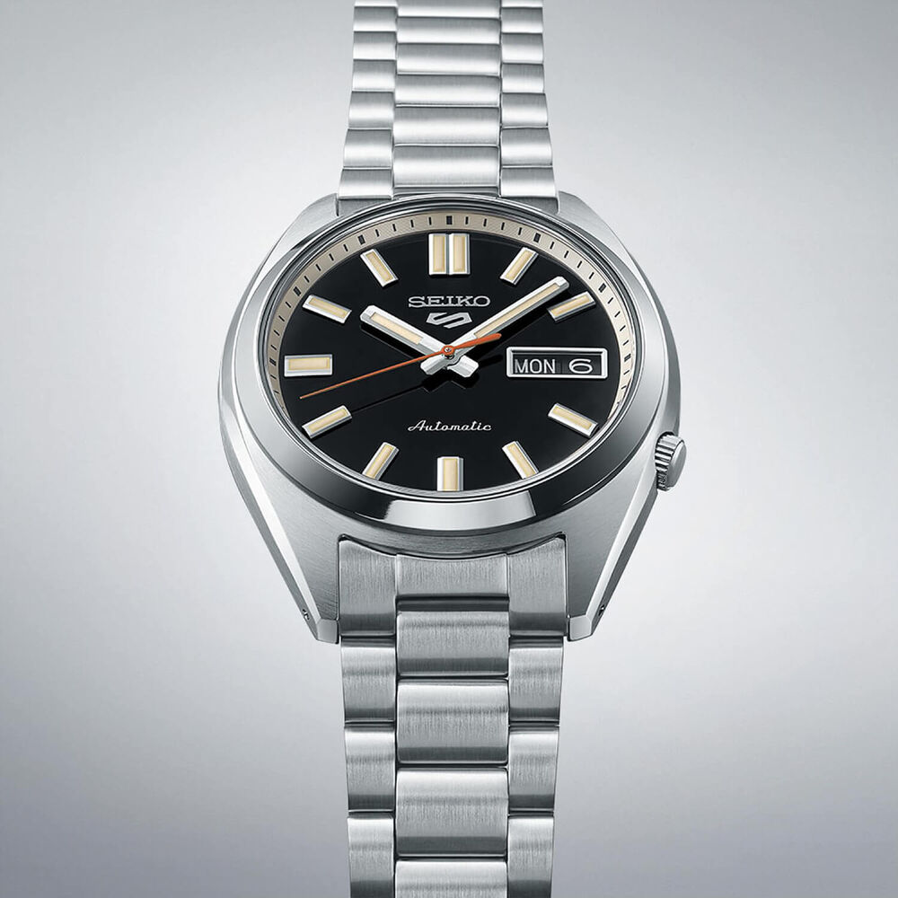 Seiko 5 Sports SNXS ‘Deep black wash’ Classic Sports 37.4mm Black Dial Steel Bracelet Watch image number 2