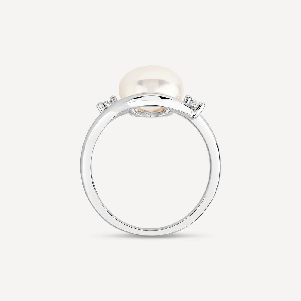 9ct White Gold Freshwater Pearl Cubic Zirconia Sides Ring image number 3