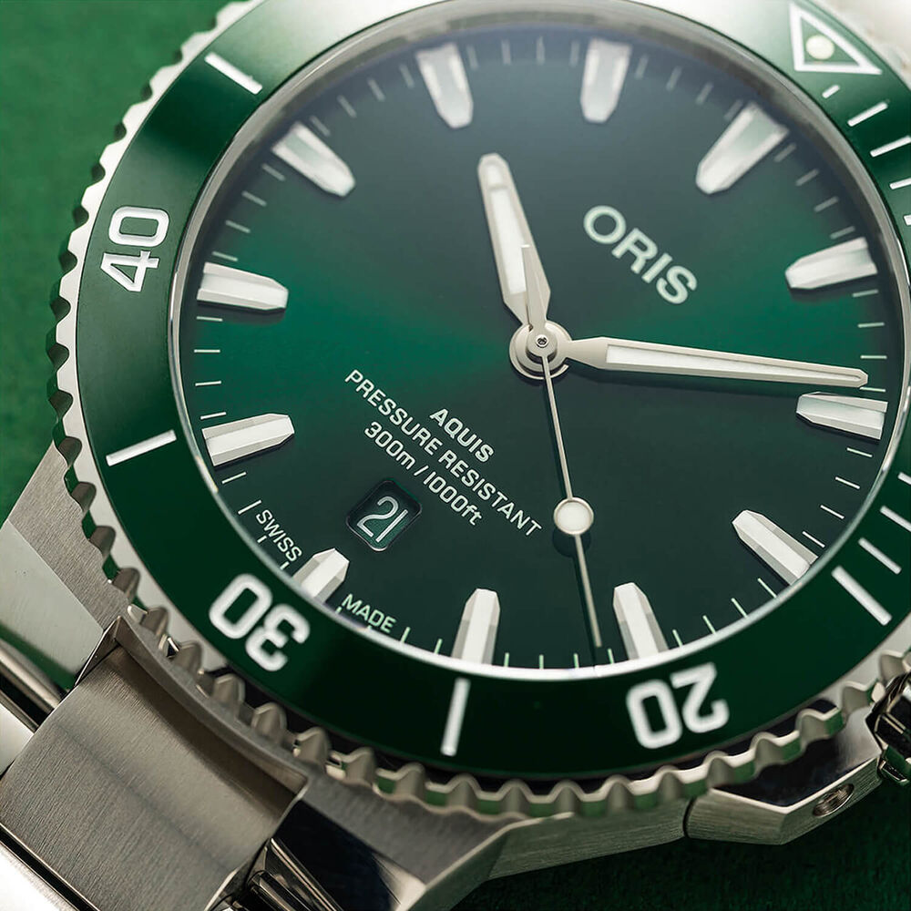 Oris Aquis Date 43.5mm Green Dial Stainless Steel Bracelet Watch