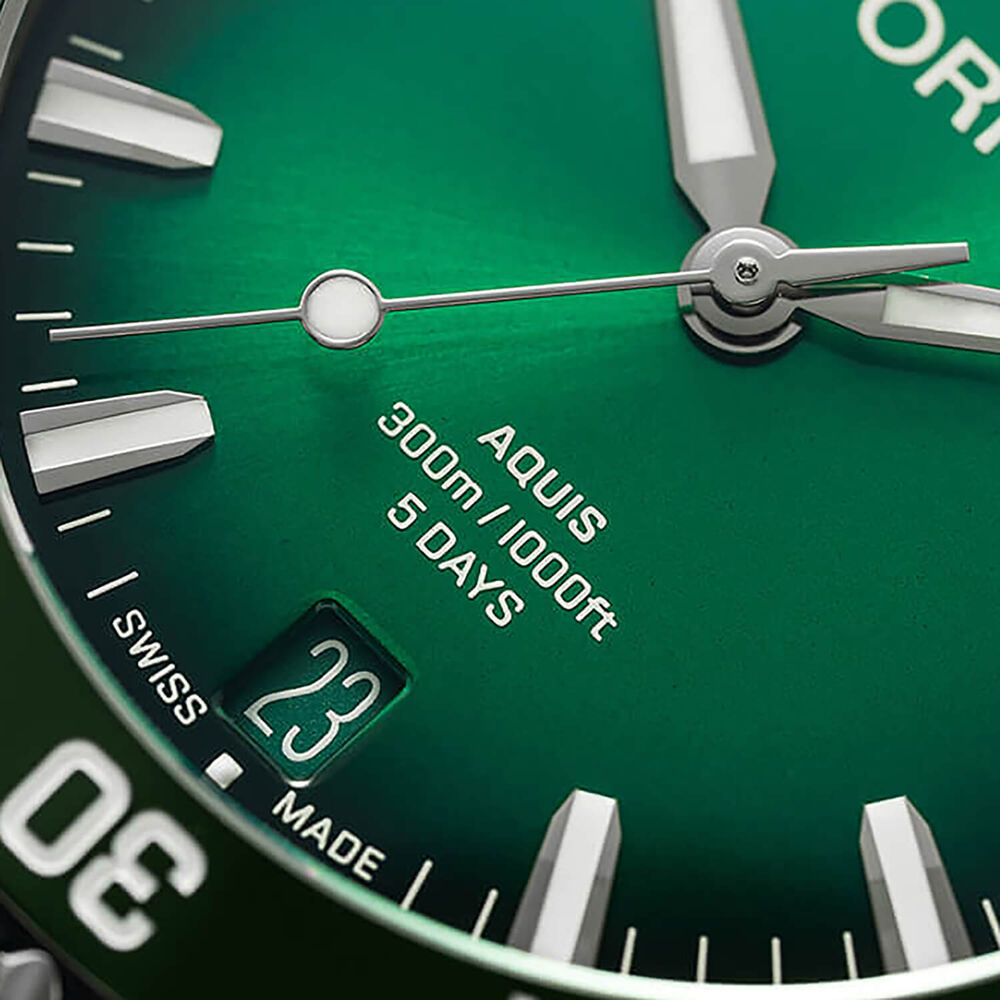 Oris Aquis Date Calibre 400 43.5mm Green Dial Stainless Steel Bracelet Watch