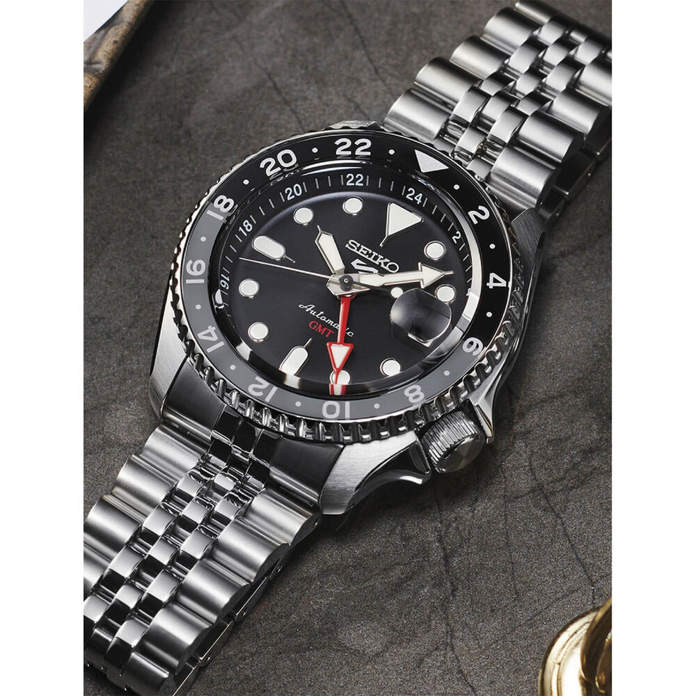 Seiko 5 Sports "Black Grape" 42.5mm Black Dial Bracelet Watch image number 2