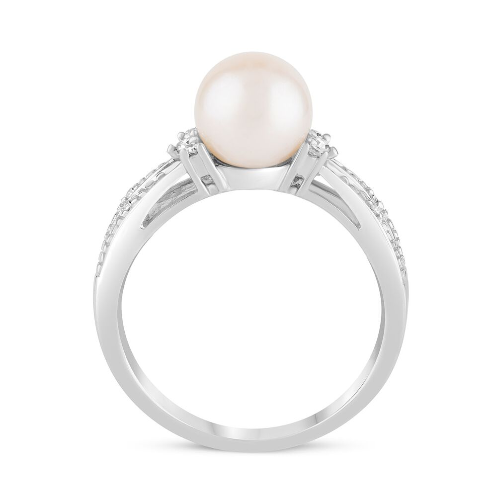 9ct White Gold Pearl & Diamond Ring image number 2