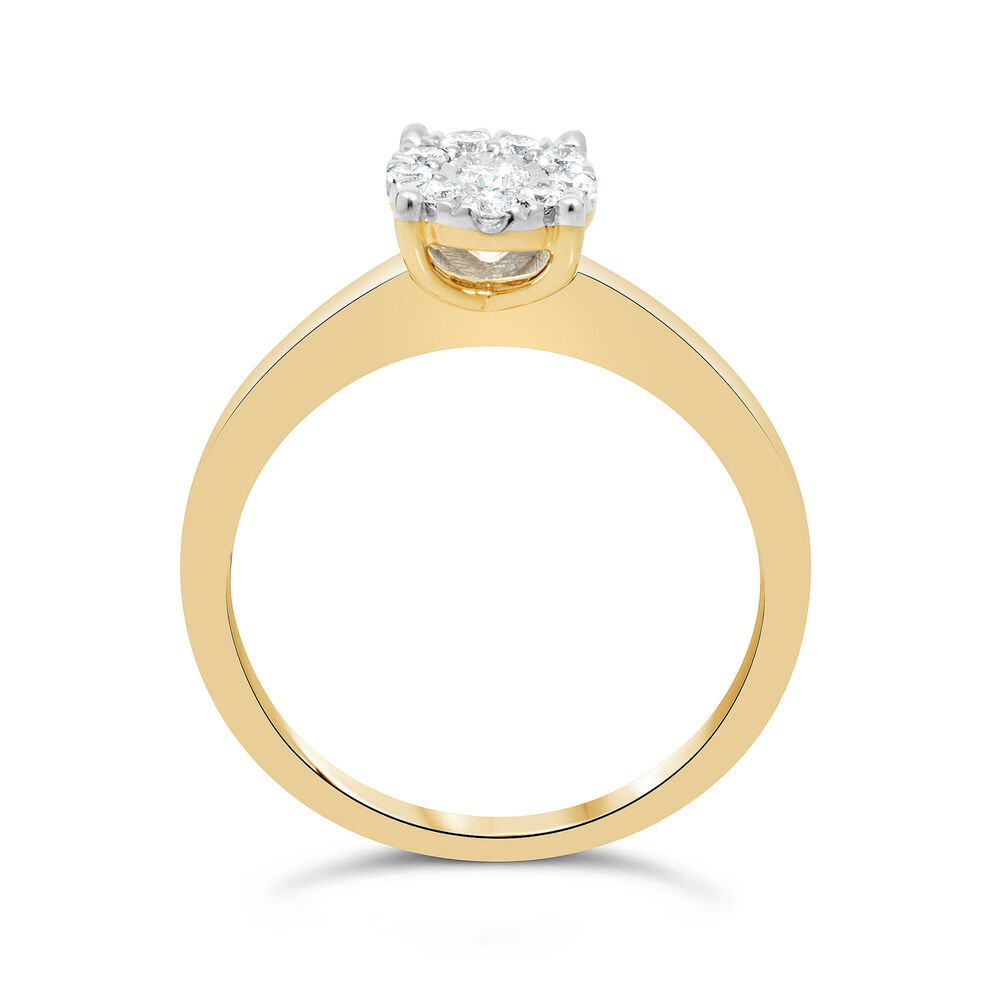 9ct Gold .22ct Round Cut Cluster Diamond Engagement Ring