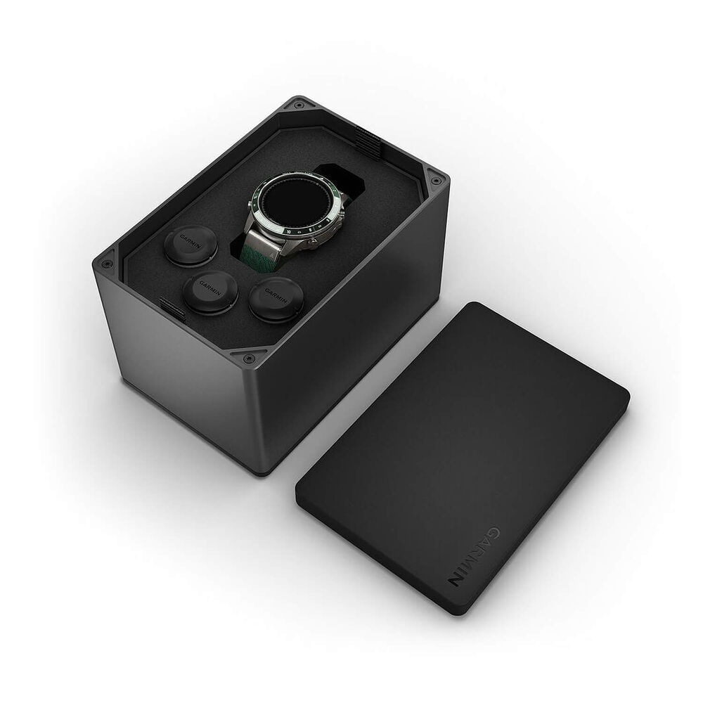 Garmin MARQ® Golfer (Gen 2) 46mm Titanium Case Green Ceramic Bezel Strap Watch image number 6