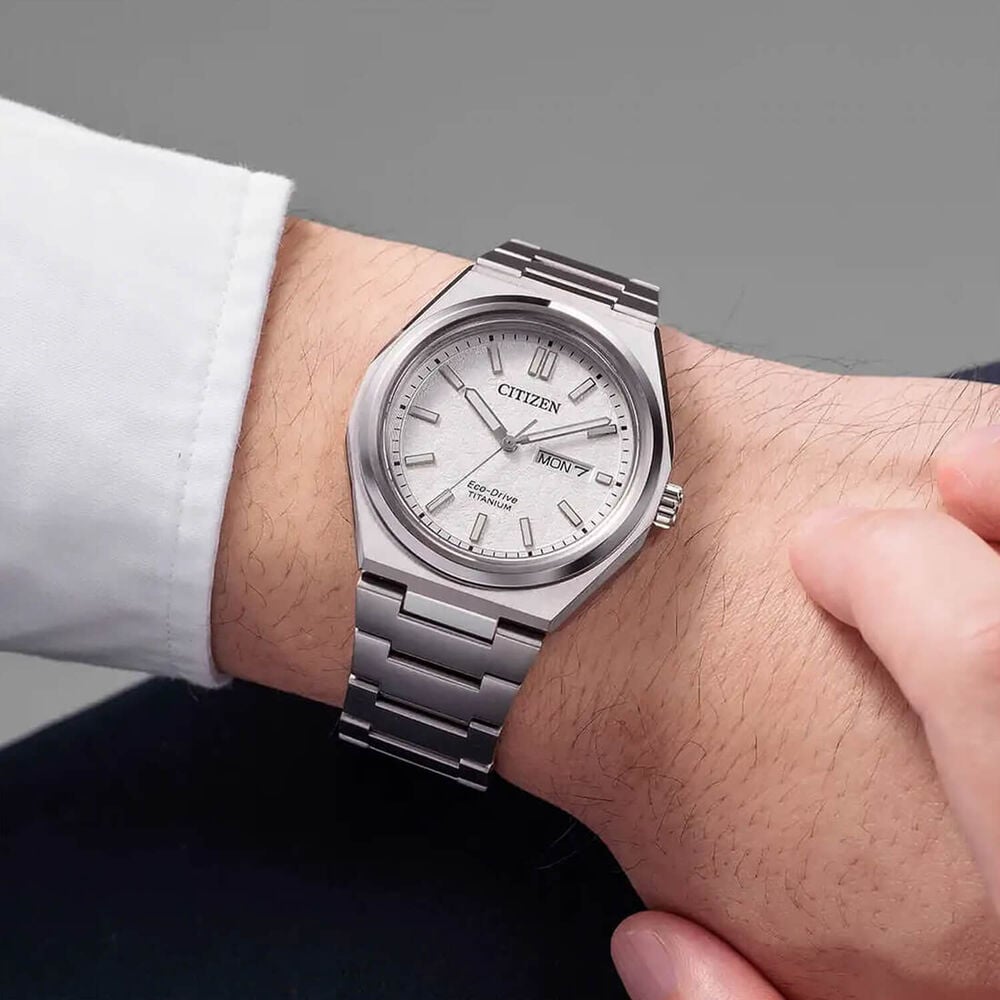Citizen 'Zenshin' Super Titanium 39mm White Dial Titanium Bracelet Watch