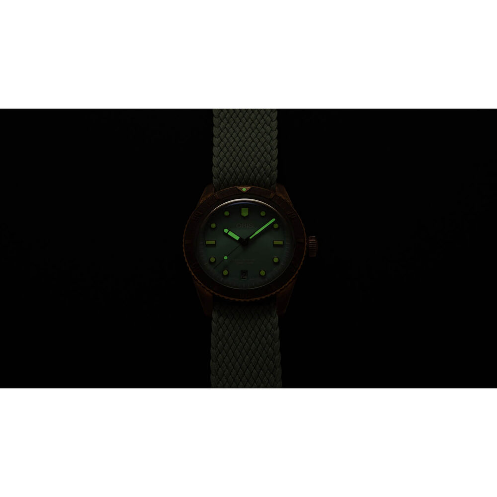 Oris Divers Sixty-Five 38mm Green Dial Perlon Strap Watch image number 6