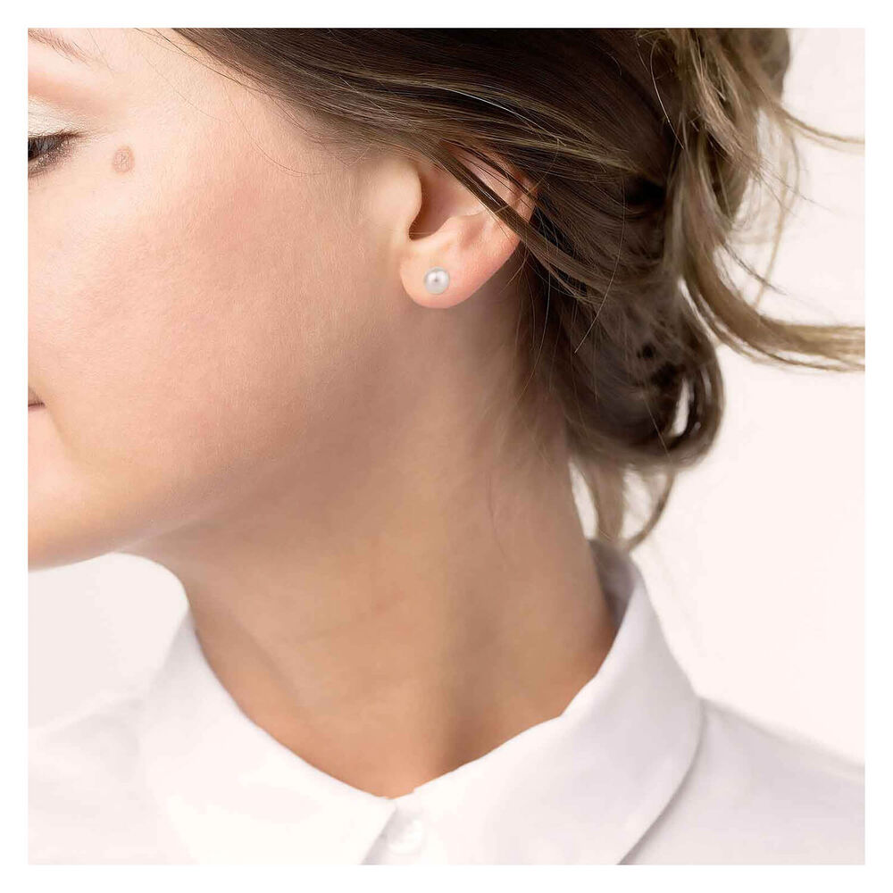 Sterling Silver Freshwater Pearl Stud Earrings image number 3