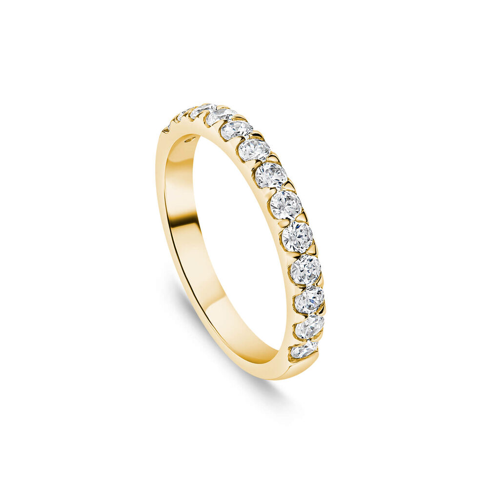 9ct Yellow Gold 2.5mm 0.45ct Diamond Triangle Claw Wedding Ring