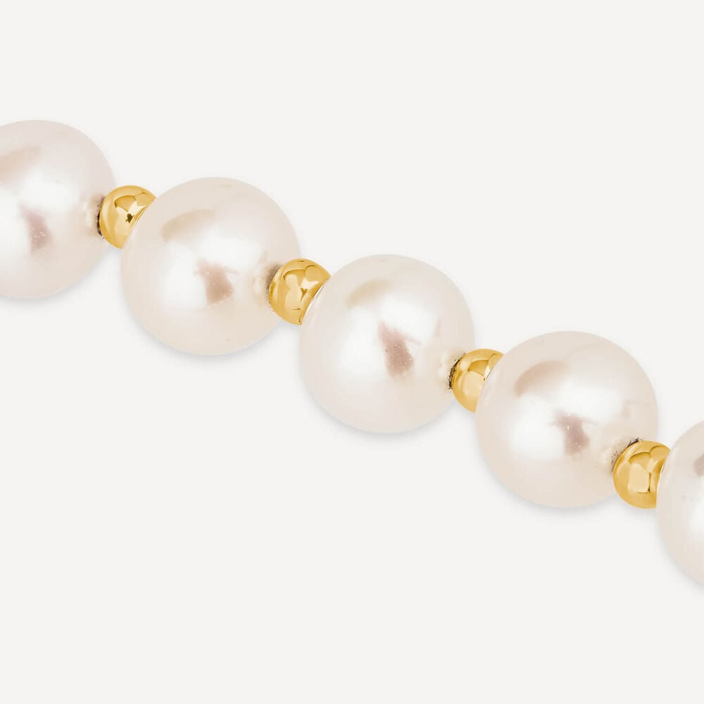 9ct Cultured Freshwater Pearls and a Gold Beat Bracelet image number 2