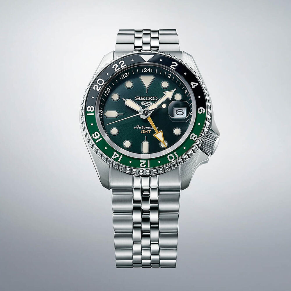 Seiko 5 Sports SKX GMT Bi-Colour 42.5mm Green Dial Steel Bracelet Watch image number 2