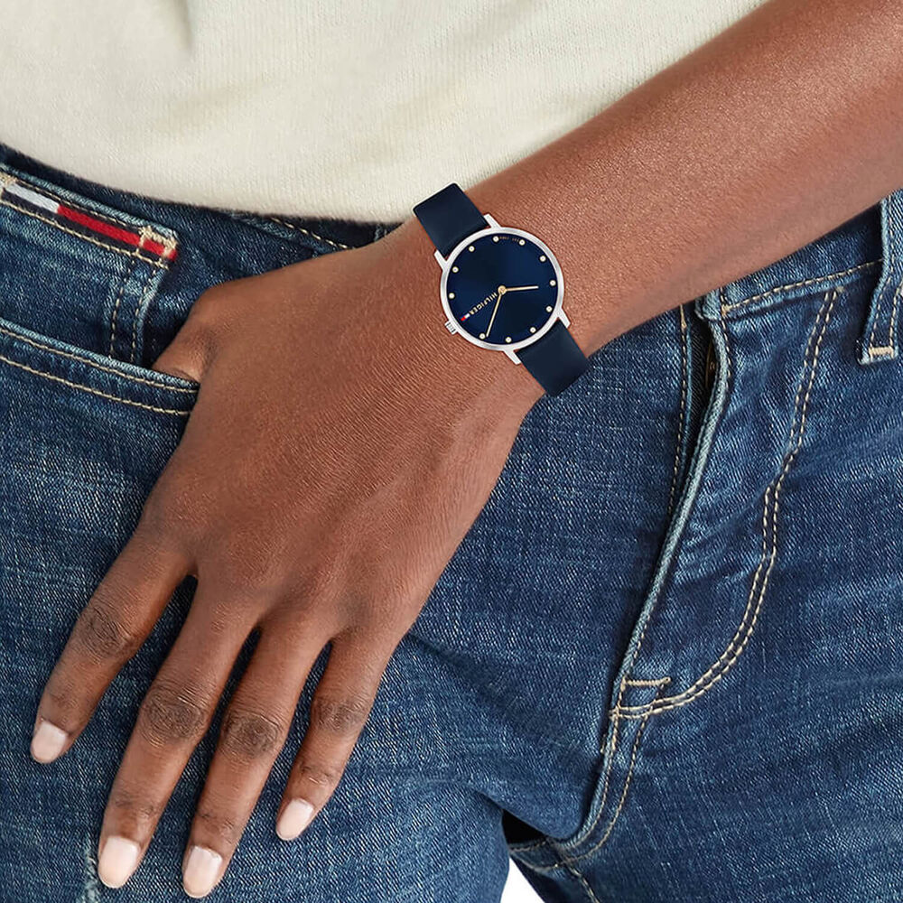 Tommy Hilfiger 34mm Blue Dial Navy Leather Strap Watch image number 3