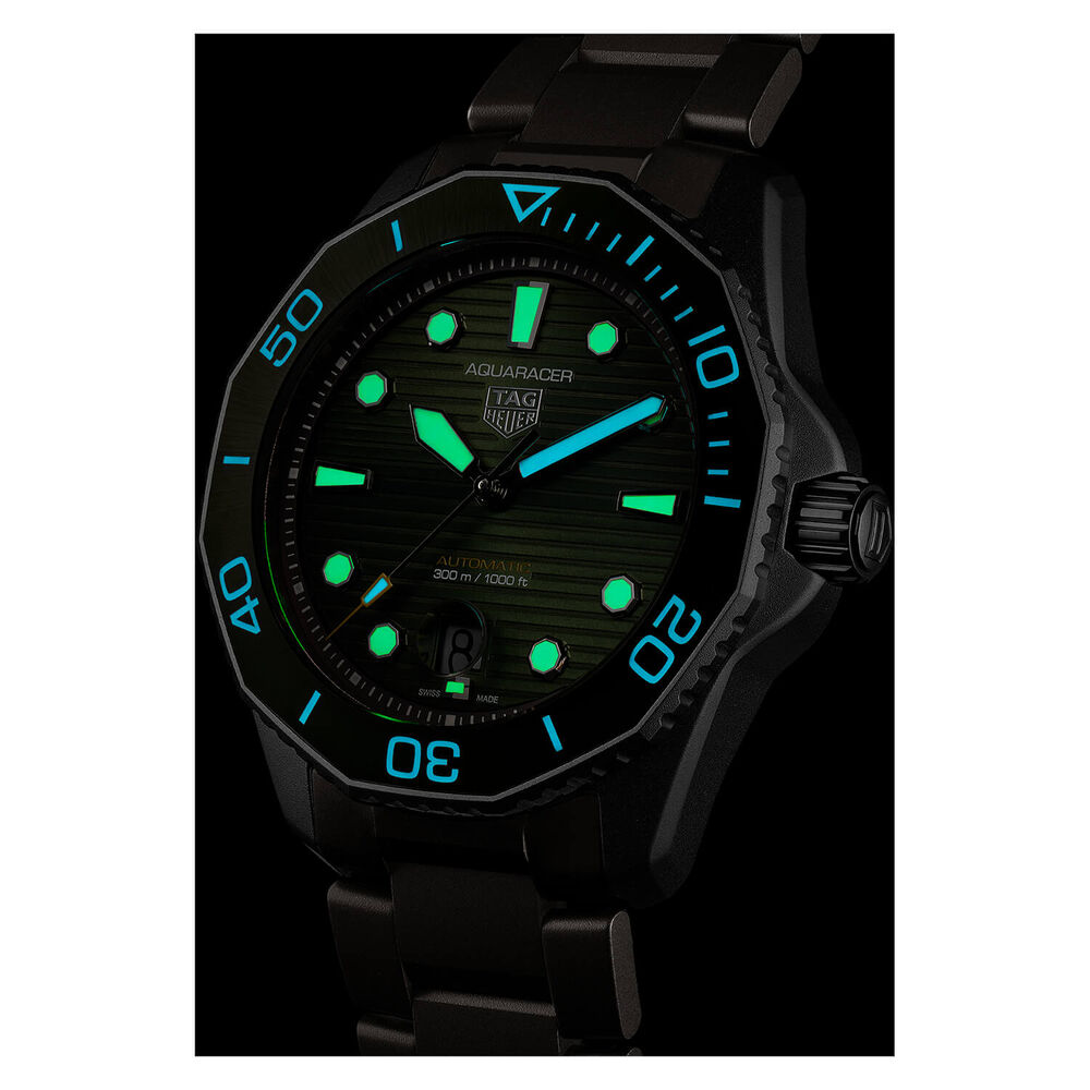 TAG Heuer Aquaracer 43mm Green Dial Green Bezel Titanium Case Bracelet Watch image number 6