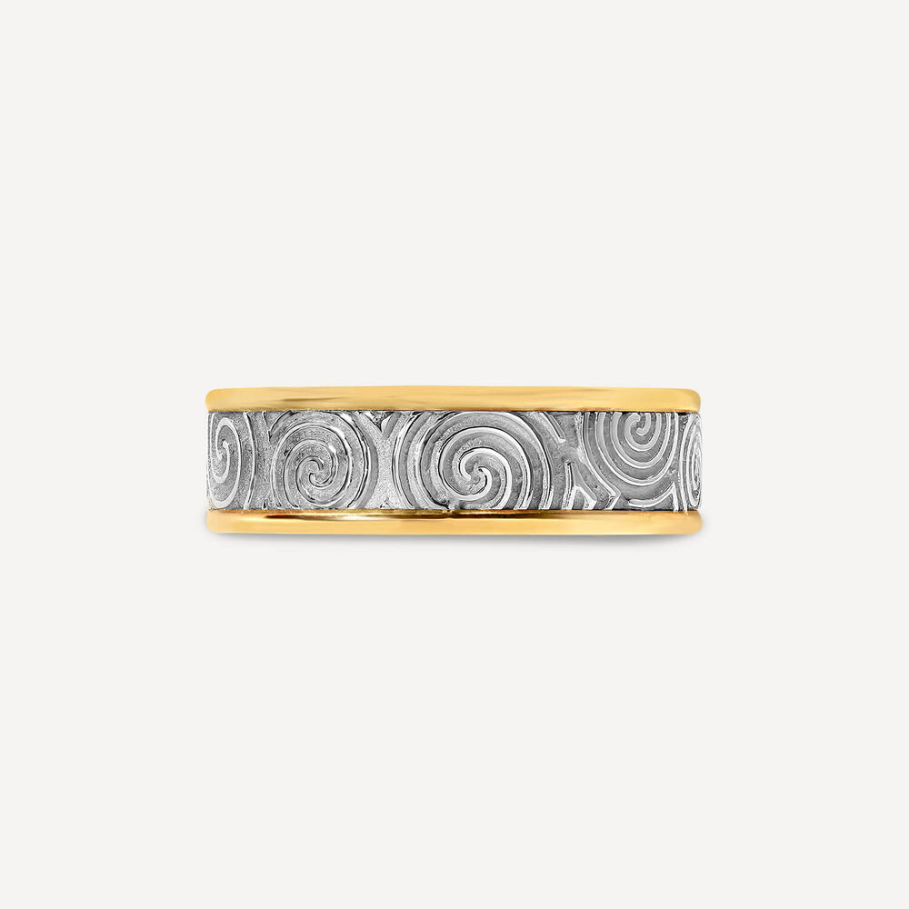 Sterling Silver Newgrange Spiral 10ct Rims Gents Claddagh Ring image number 1