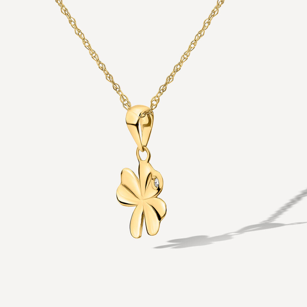 9ct Yellow Gold Cubic Zirconia Shamrock Pendant