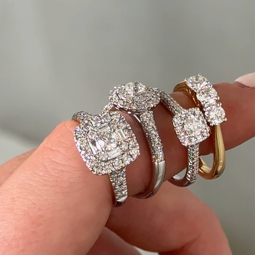 18ct White Gold 0.50ct Round Brilliant Centre Square Cluster & Shoulders Diamond Ring image number 3