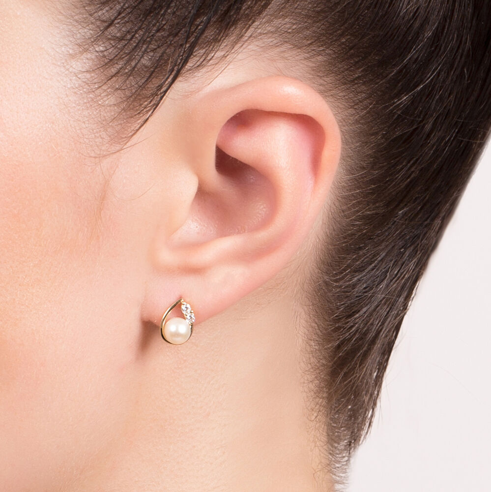 9ct gold freshwater cultured pearl and cubic zirconia stud earrings image number 1