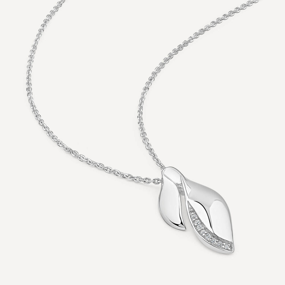 Sterling Silver Cubic Zirconia Double Leaf Shaped Pendant image number 3
