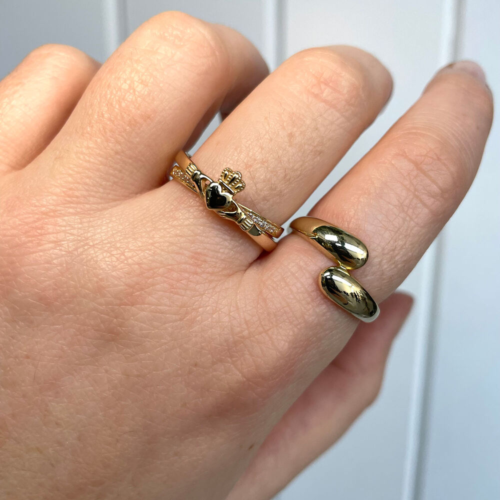 9ct Yellow Gold Cubic Zirconia X Over Claddagh Ring image number 1