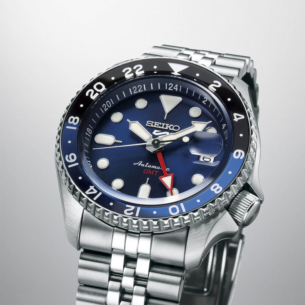 Seiko 5 Sports "Blueberry" 42.5mm Blue Dial Bracelet Watch image number 2