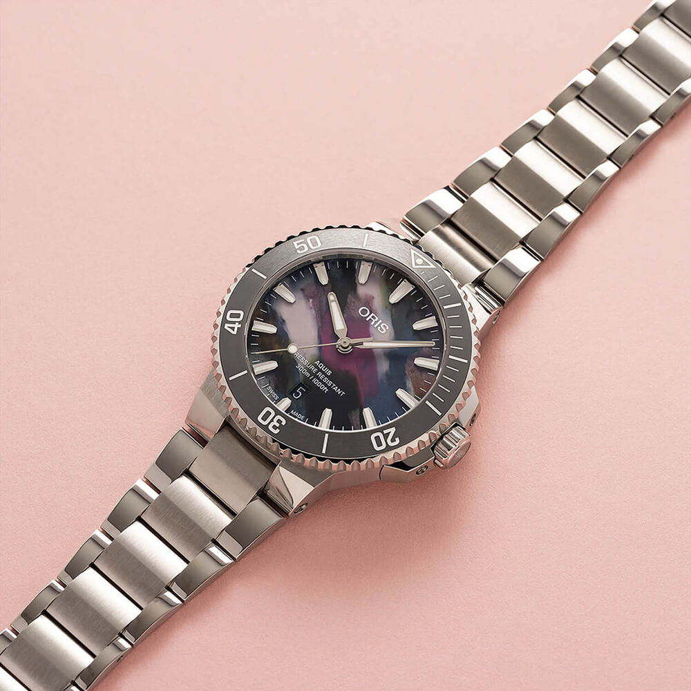 Oris Aquis Date Upcycle 41.5mm Multi Colour Dial Stainless Steel Bracelet Watch image number 2