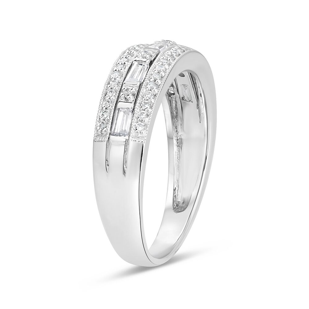 9ct White Gold 0.33ct Diamond Pave Set Wedding Ring image number 3