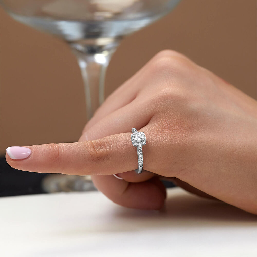 18ct White Gold 0.50ct Round Brilliant Centre Square Cluster & Shoulders Diamond Ring image number 4