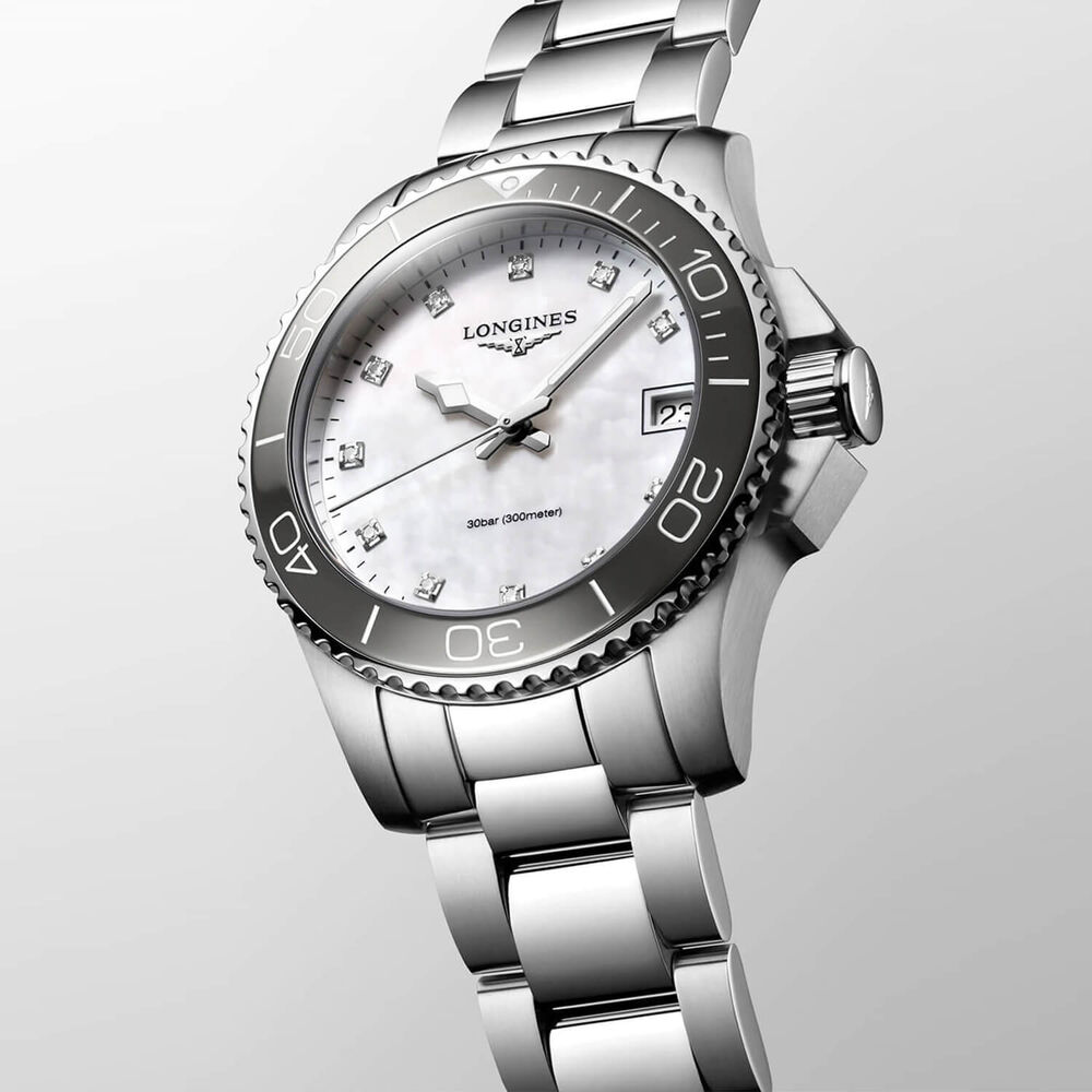 Longines Diving Hydroconquest Ladies 32mm Pearlised Dial Steel & Ceramic Case Watch image number 3